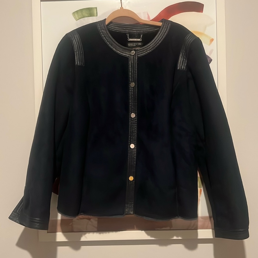 Jones NY Dark Blue Black Faux Suede, Fur & Leather Jacket! Snap Button. Pockets